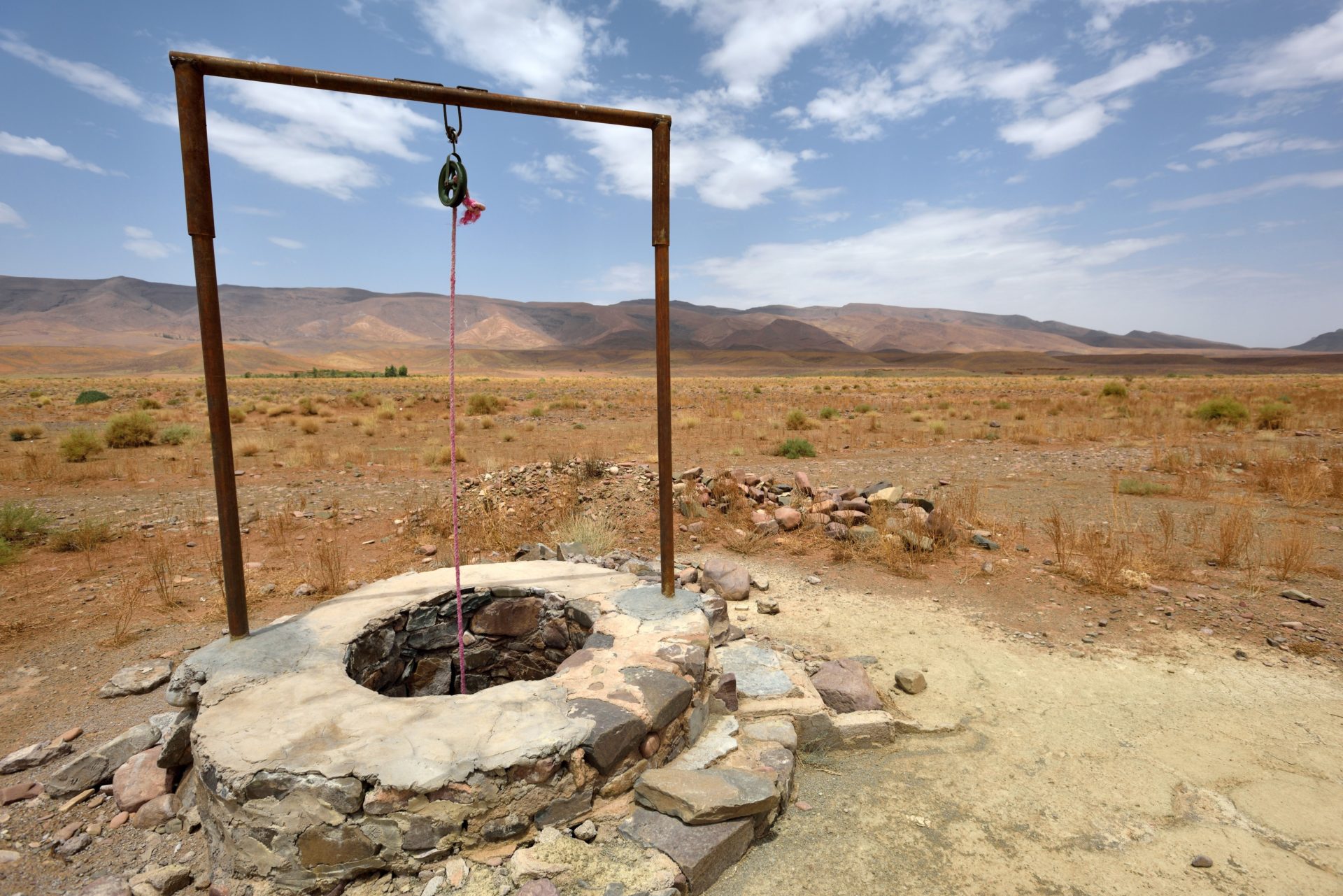 どんなところ モロッコ 砂漠の中の井戸 Gnv